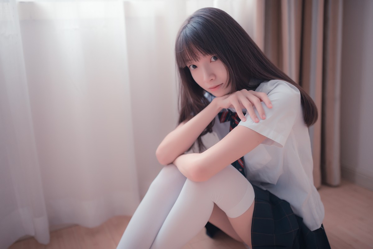 传奇sf自动打怪按什么键？(传奇sf要先下载什么？)